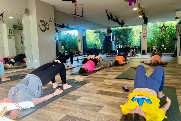 Séance de Pilates dans la salle du Studio K à Eybens